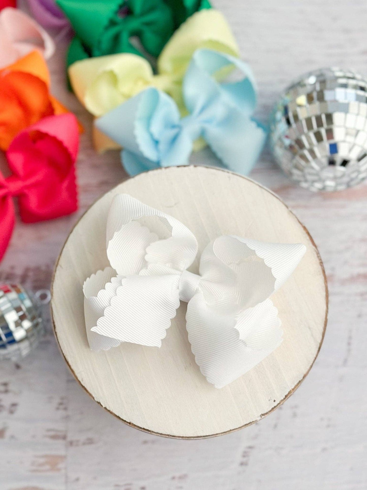 4.5" Classic Scalloped Hair Bow | Headband