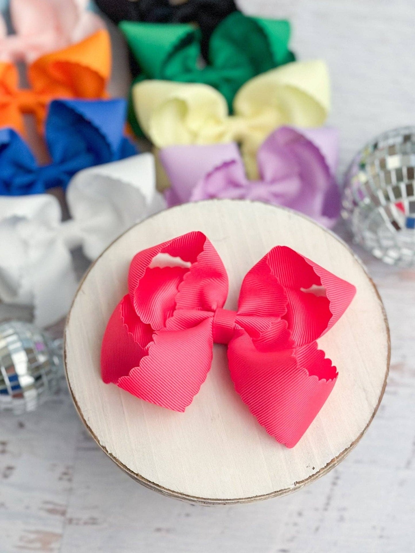 4.5" Classic Scalloped Hair Bow | Headband