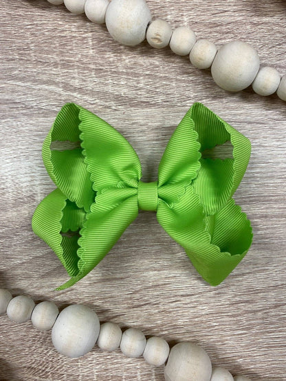 4.5" Classic Scalloped Hair Bow | Headband