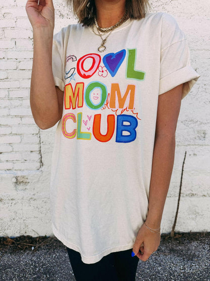funky cool mom graphic tee