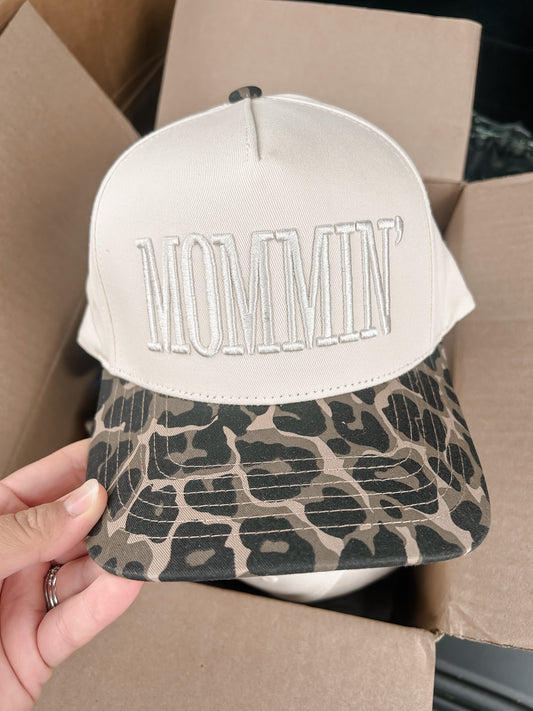 Mommin’ Trucker - Leopard/Beige