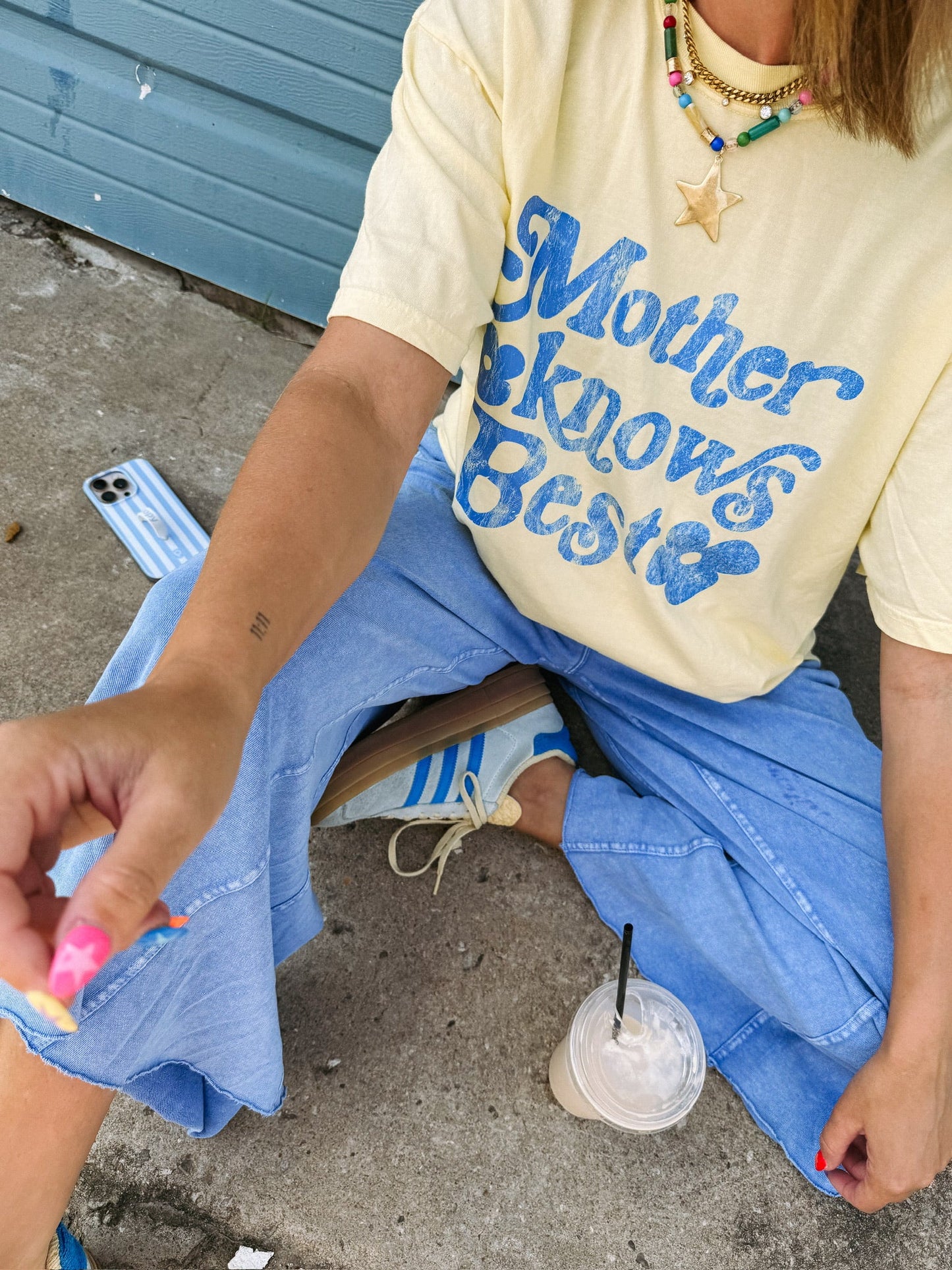 mother knows best graphic tee