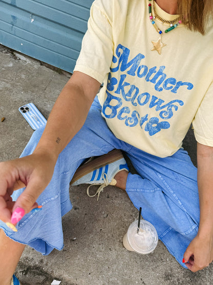 mother knows best graphic tee