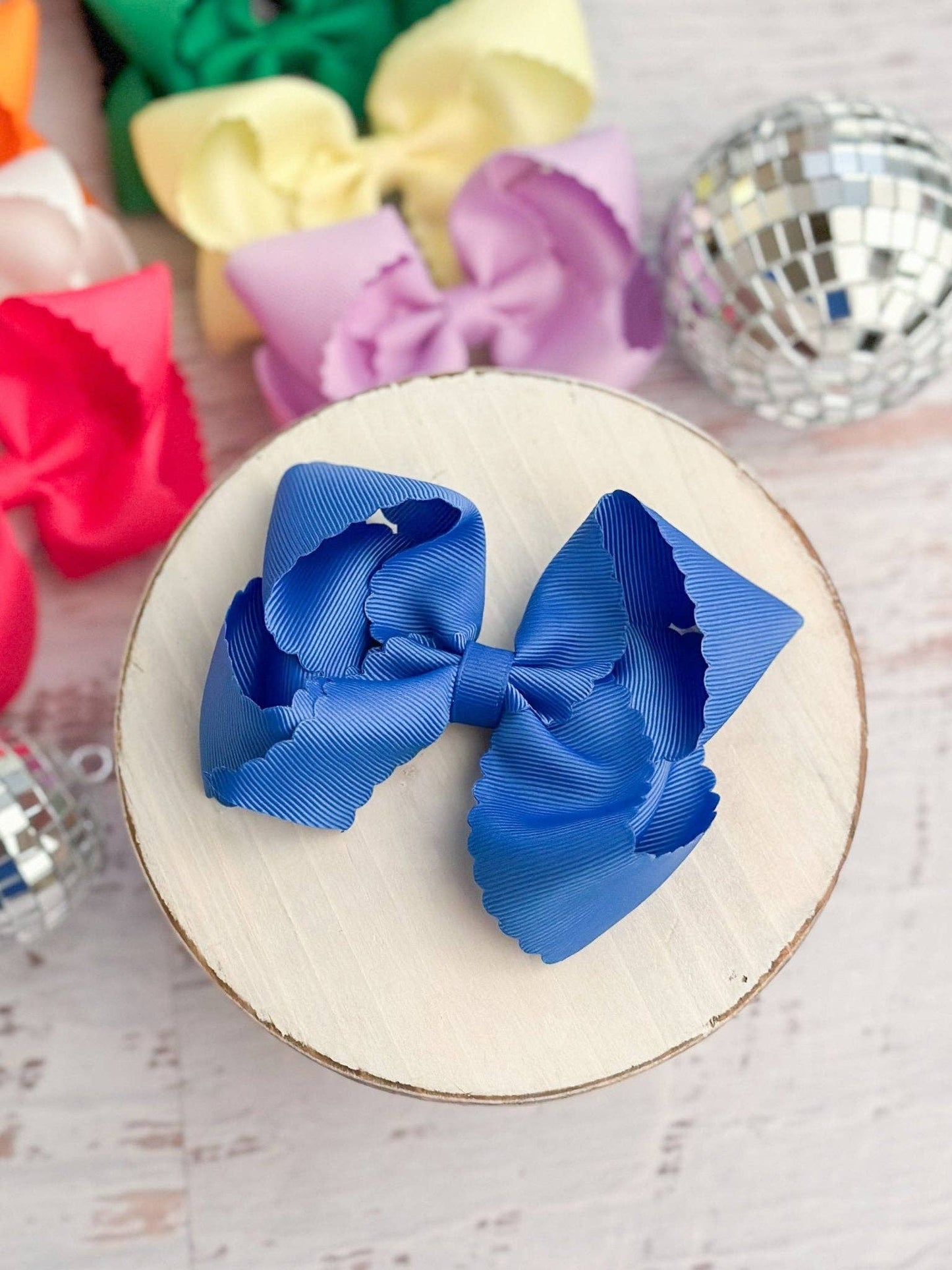 4.5" Classic Scalloped Hair Bow | Headband
