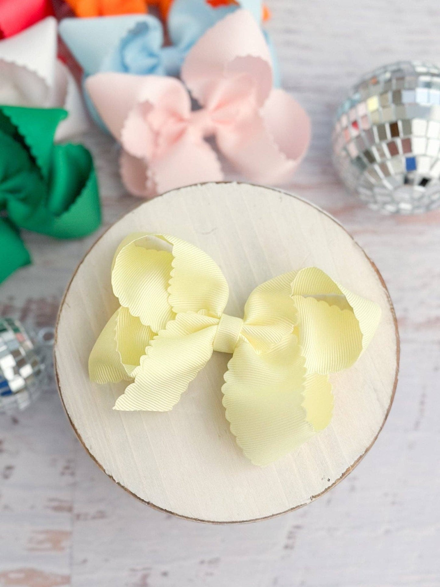 4.5" Classic Scalloped Hair Bow | Headband